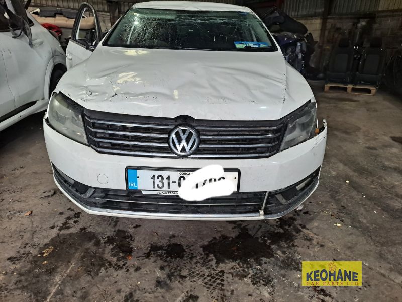 2013 VOLKSWAGEN PASSAT HIGHLINE 1.6 TDI MANUAL 6SPEED FWD BLUEMOTION 105HP 4DR for breaking