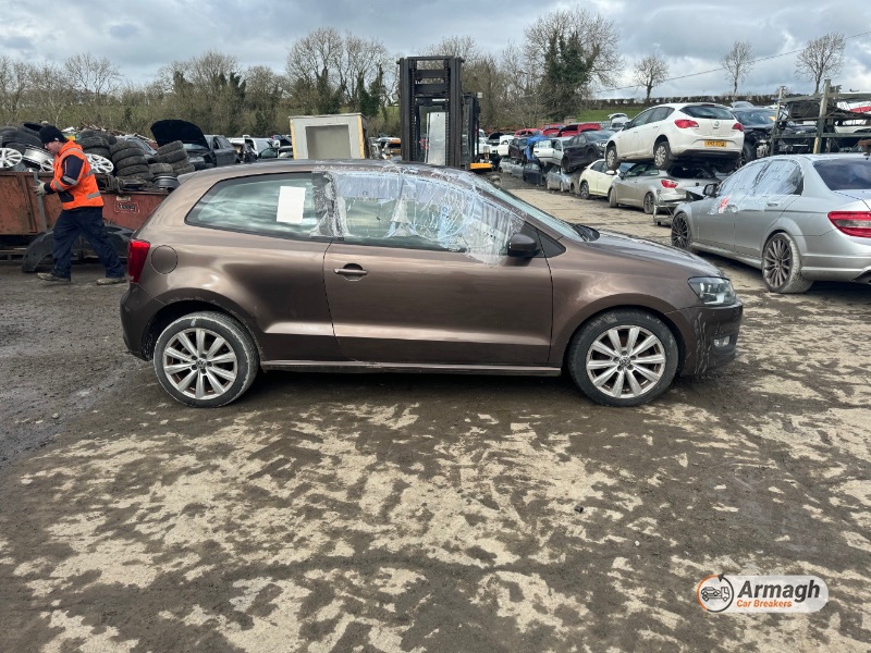 2013 VOLKSWAGEN POLO SE BLUEMOTION TECHNOLOGY TDI for breaking