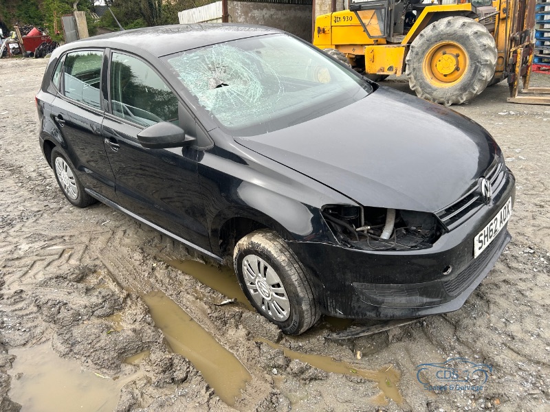 2013 VOLKSWAGEN POLO SEL TDI 90 for breaking