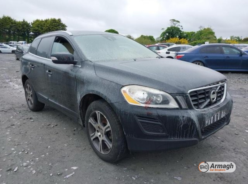 2013 VOLVO XC60 SE LUXURY NAV D5 AWD AUTO for breaking
