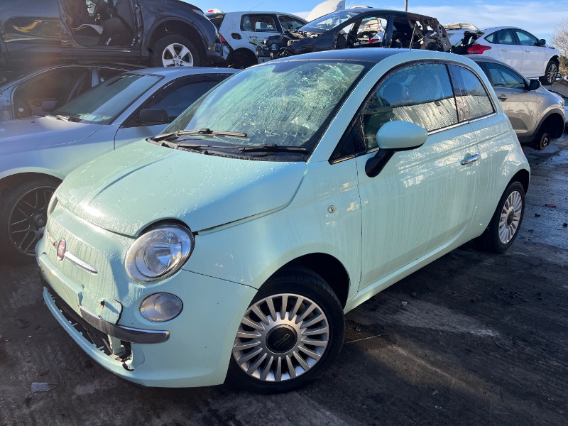 2014 FIAT 500 1.2 LOUNGE 69BHP 3DR for breaking