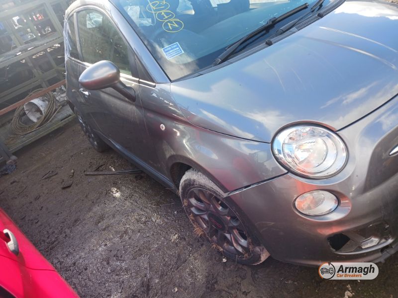 2014 FIAT 500 S for breaking