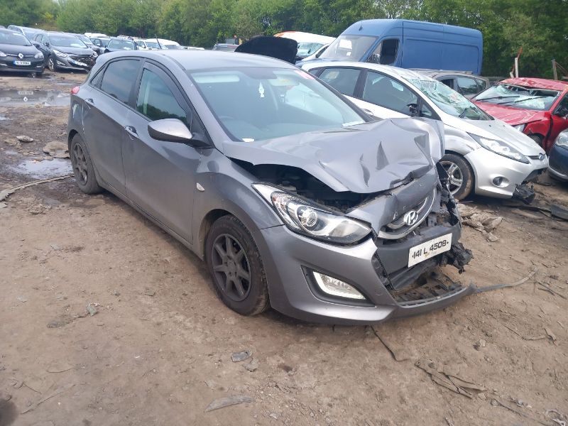 2014 HYUNDAI I30 ACTIVE BLUE DRIVE 110PS 5DR for breaking