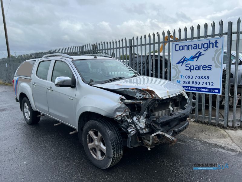 2014 ISUZU D-MAX DELUXE 2.5 4WD TWINTURB TWINTURBO 4DR for breaking