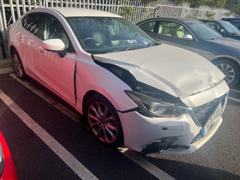 2014 MAZDA MAZDA3 150PS PLATINUM 4DR for breaking