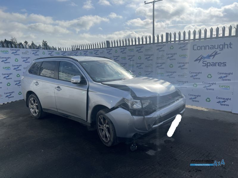 2014 MITSUBISHI OUTLANDER NEW 2.2 DID 4WD 7-STR 6A 150PS 6AT 4DR AUTO for breaking