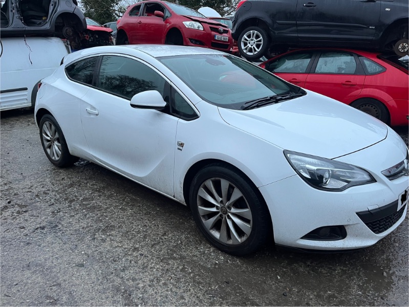 2014 OPEL ASTRA VAUXHALL GTC SRI CDTI S/S for breaking
