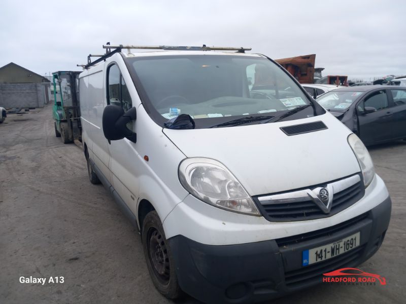 2014 OPEL VIVARO VAUXHALL 2900 CDTI LWB for breaking