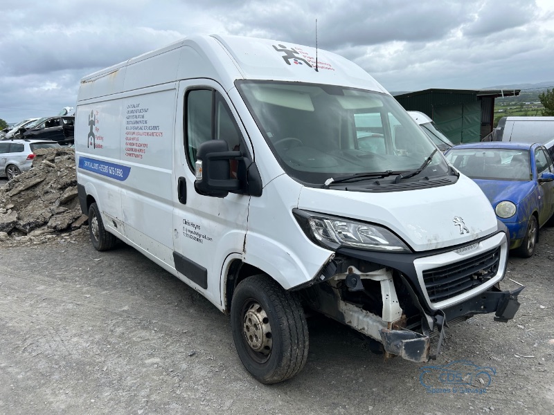 2014 PEUGEOT BOXER 335 PROFESSIONAL L3H2 HD HDI 2.2 5DR for breaking
