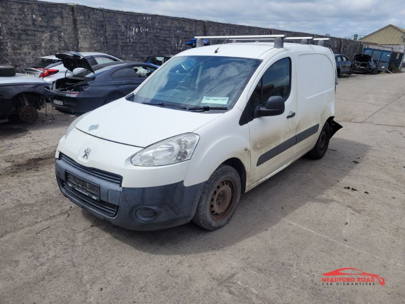 2014 PEUGEOT PARTNER ACCESS 1.6 HDI 75 PANE PANELED 4DR for breaking