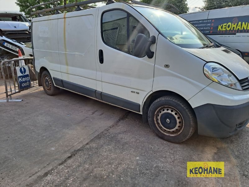 2014 RENAULT TRAFIC III 3 LWB LR 29 COMFORT 115 3DR for breaking