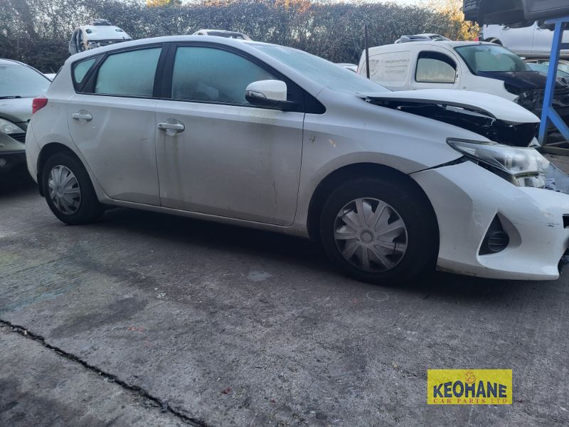2014 TOYOTA AURIS 1.4 D-4D ACTIVE S/S 5DR for breaking