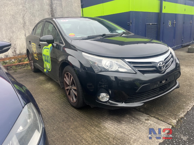 2014 TOYOTA AVENSIS  for breaking