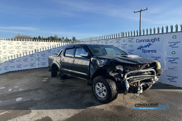 2014 TOYOTA HILUX 3.0 SR5 DCAB '14 4DR for breaking