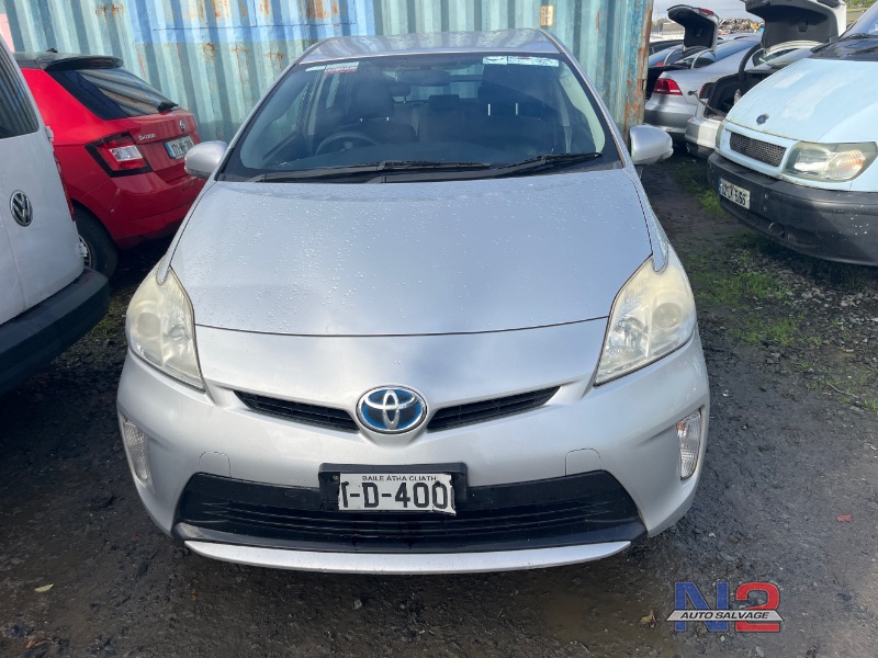 2014 TOYOTA PRIUS ZVW30 5DR AUTO for breaking