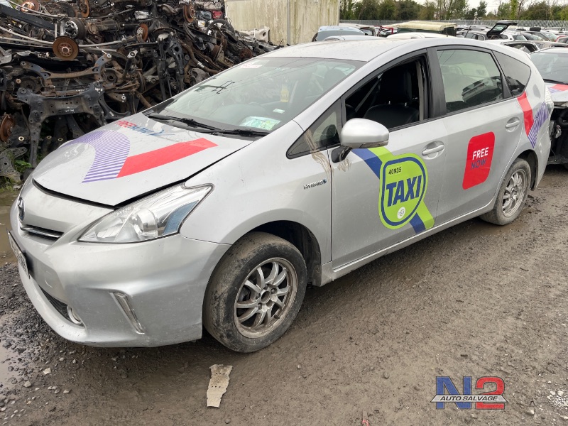 2014 TOYOTA PRIUS ZVW41 HYBRID 5DR AUTO for breaking