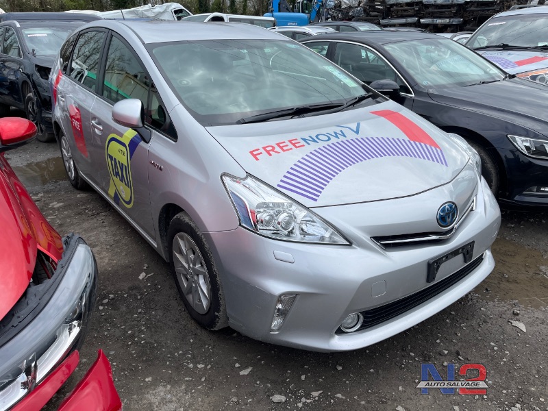 2014 TOYOTA PRIUS ZVW41W 5DR AUTO for breaking