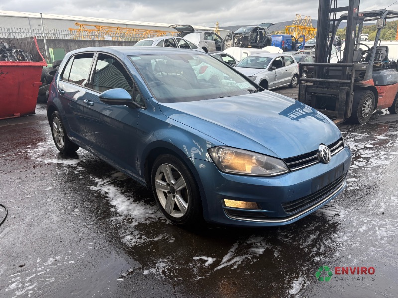 2014 VOLKSWAGEN GOLF HIGHLINE 1.6 TDI MANUAL 5SPEED 105HP 5DR 6SPEED FWD for breaking