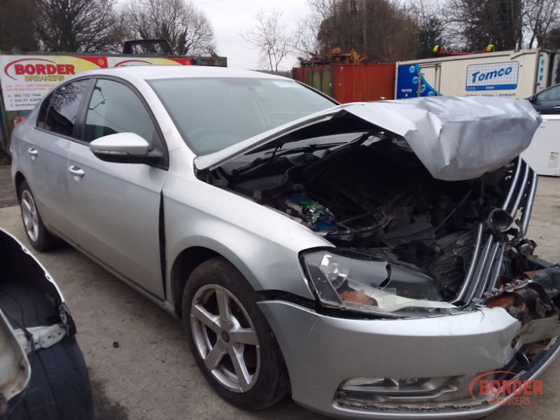 2014 VOLKSWAGEN PASSAT 1.6 TDI S BLUEMOTION TECHNOLOGY TECH 105PS 4DR for breaking