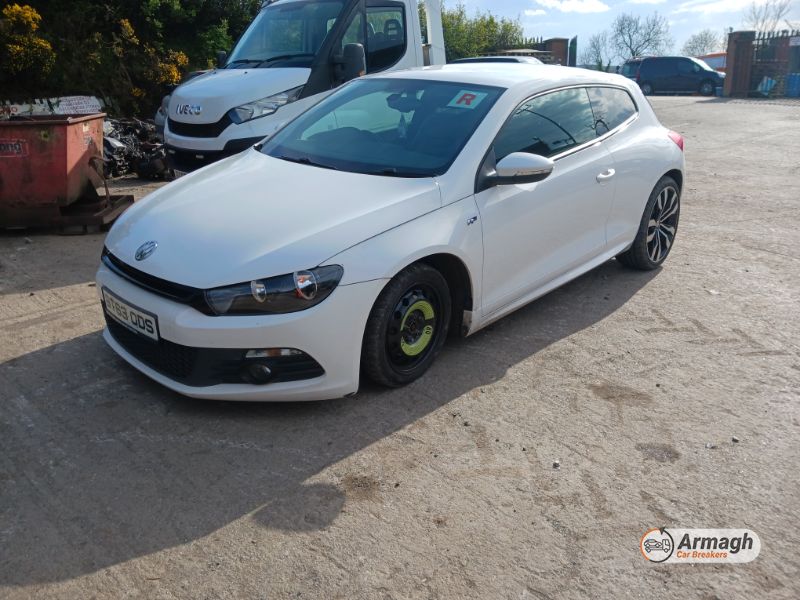 2014 VOLKSWAGEN SCIROCCO R LINE BLUE TEC TDI SA for breaking