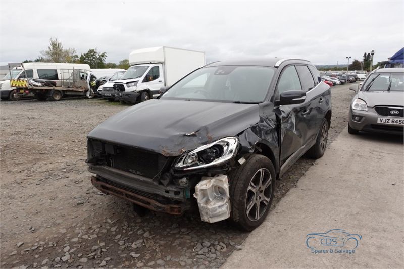 2014 VOLVO XC60 SE LUXURY NAV D5 AWD AUTO for breaking