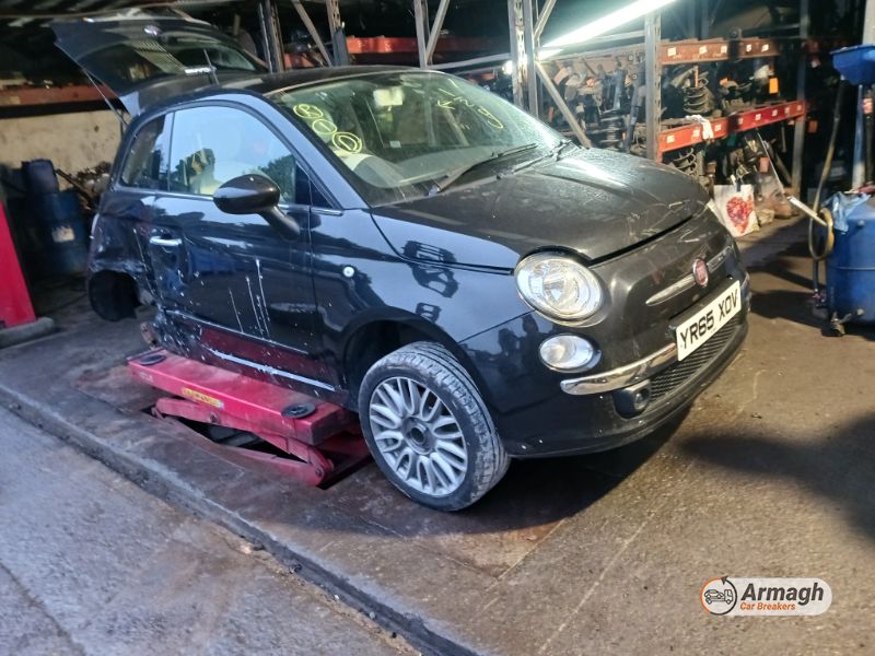 2015 FIAT 500 LOUNGE for breaking