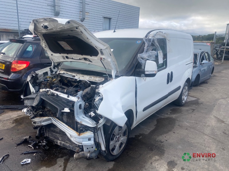 2015 FIAT DOBLO SX MULTIJET for breaking