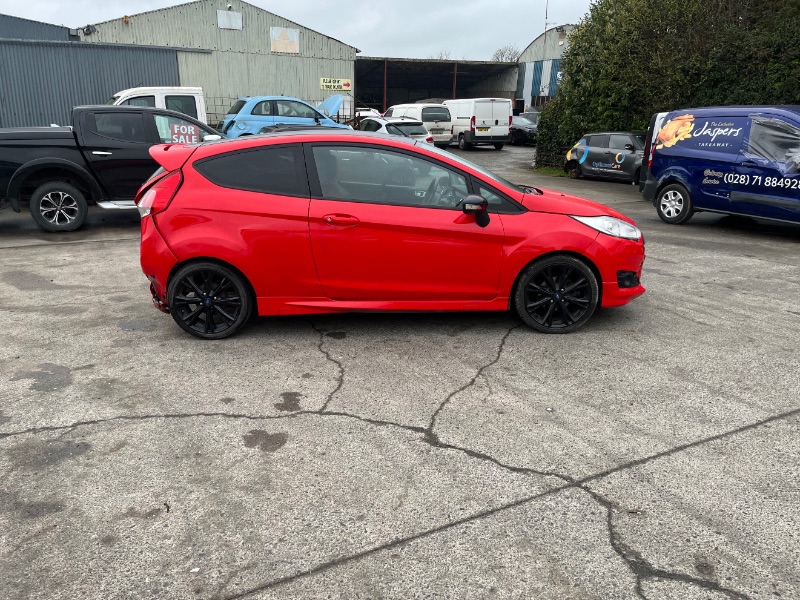 2015 FORD FIESTA ZETEC S RED EDITION for breaking