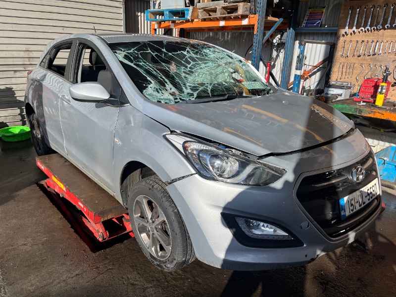 2015 HYUNDAI I30 SE BLUE DRIVE 100PS 5DR 1.4T-GDI for breaking