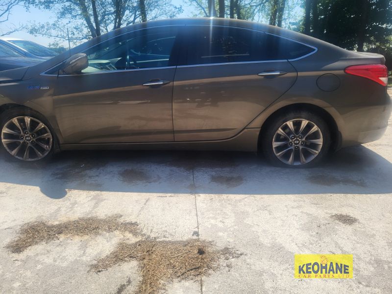 2015 HYUNDAI I40 EXECUTIVE 4DR for breaking