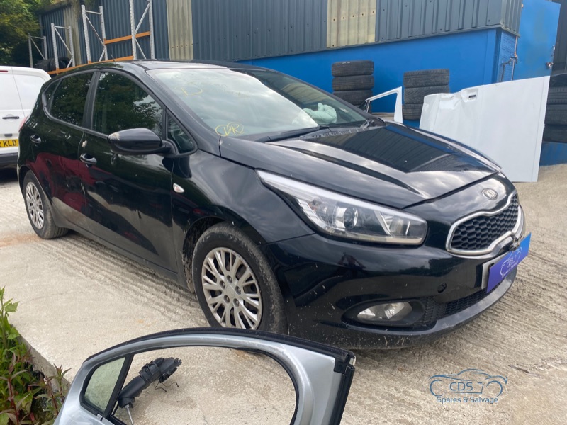2015 KIA CEED 1 ECODYNAMICS CRDI for breaking