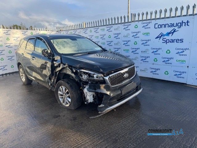 2015 KIA SORENTO PLATINUM 5DR for breaking
