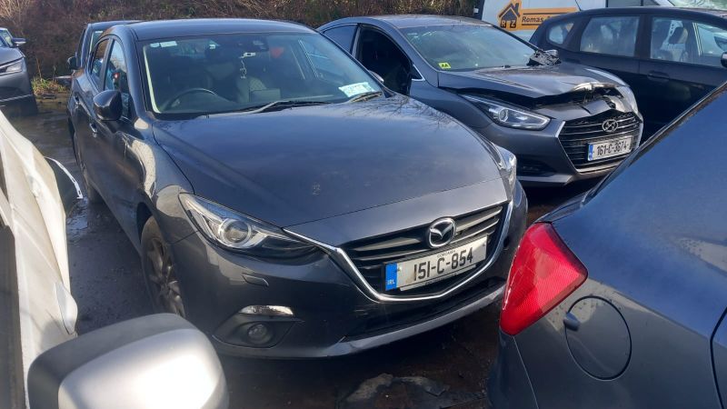 2015 MAZDA MAZDA3 150PS EXECUTIVE SE 4DR for breaking