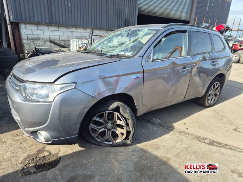 2015 MITSUBISHI OUTLANDER 2.0 GX3H PHEV 160BHP 5DR AUTO for breaking