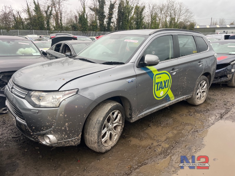2015 MITSUBISHI OUTLANDER 2.0 GX4H PHEV 160BHP 5DR AUTO for breaking