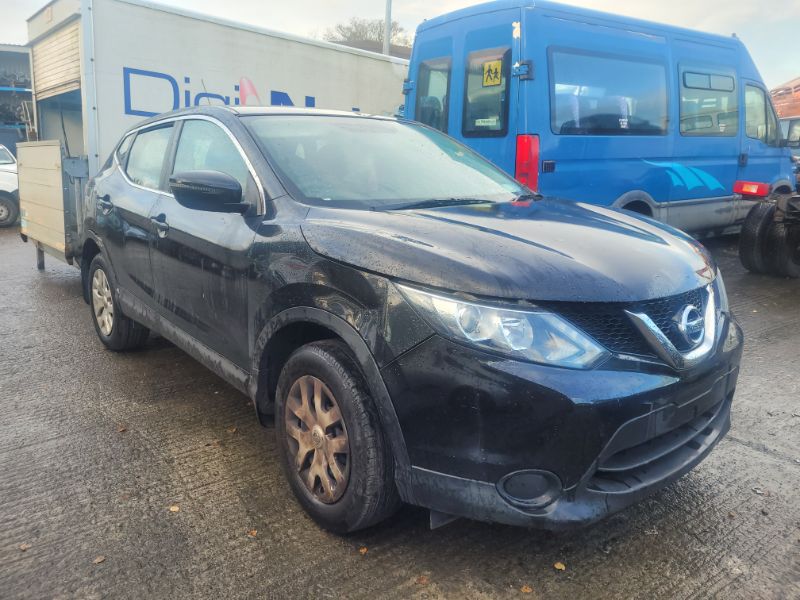 2015 NISSAN QASHQAI 1.5 DSL XE E6 4DR for breaking