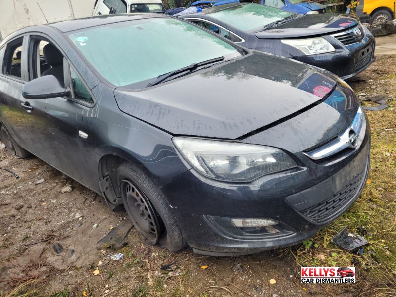 2015 OPEL ASTRA S 1.6 CDTI 110PS 5DR for breaking