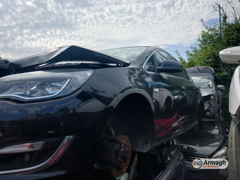 2015 OPEL ASTRA VAUXHALL SRI CDTI for breaking