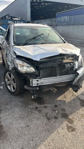 2015 OPEL MOKKA SC 1.6 CDTI 136PS 4DR for breaking