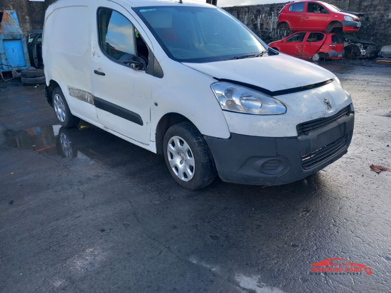 2015 PEUGEOT PARTNER ACCESS 1.6 HDI 75 BLUE BLUETOOTH 4DR for breaking