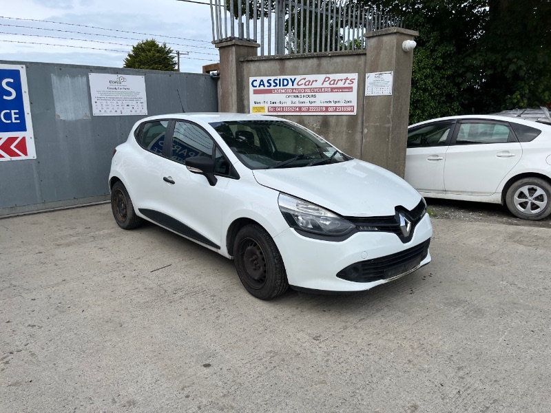 2015 RENAULT CLIO IV EXPRESSION 1.2 PET 4DR for breaking
