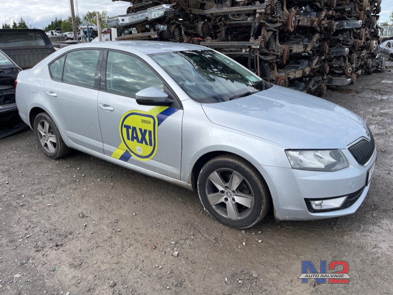 2015 SKODA OCTAVIA AMBITION 1.6 TDI 110HP DSG 5 5DR for breaking