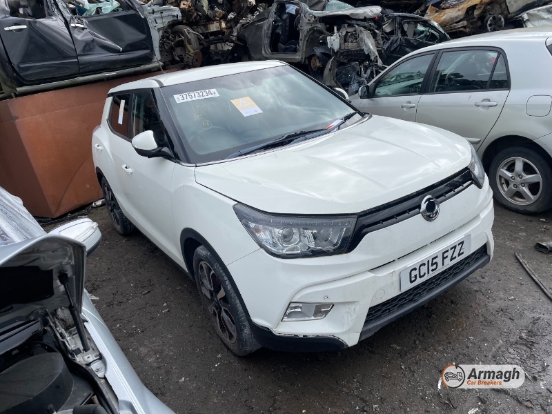 2015 SSANGYONG TIVOLI ELX for breaking