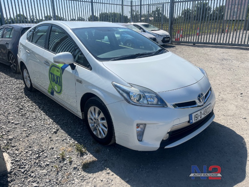 2015 TOYOTA PRIUS ZVW35 PHV 5DR AUTO for breaking