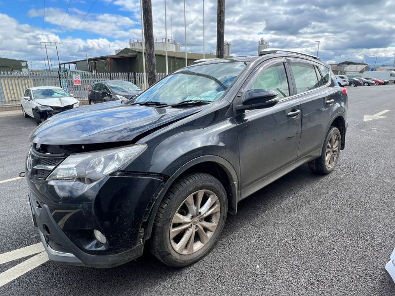 2015 TOYOTA RAV4 RAV4 2.0 D-4D SOL 2WD 4DR for breaking