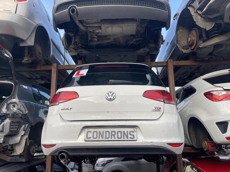 2015 VOLKSWAGEN GOLF EDITION-R 1.6 TDI MANUAL 5SPEE for breaking