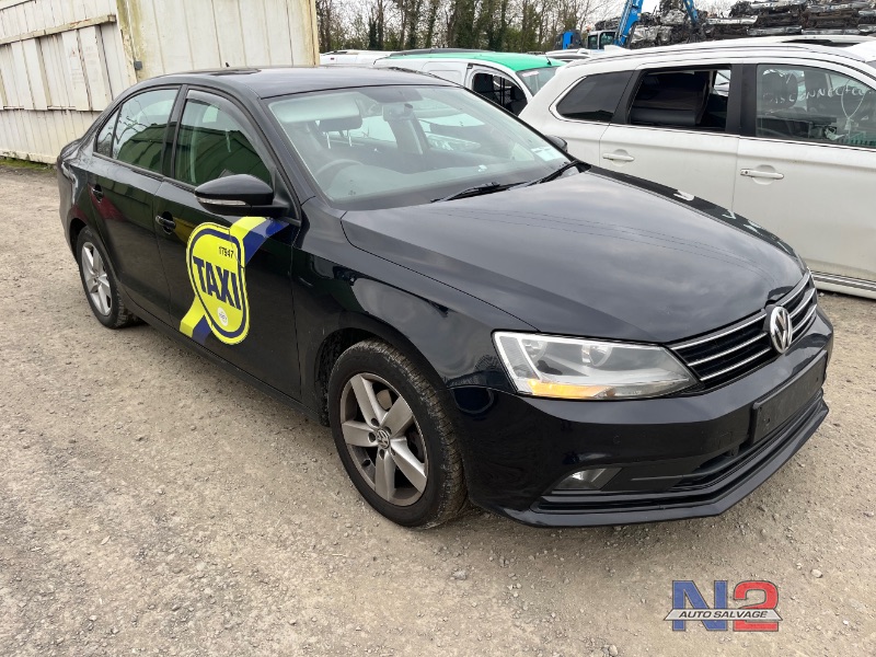 2015 VOLKSWAGEN JETTA COMFORTLINE 2.0 TDI MANUAL 5SPEED 110HP 4DR for breaking