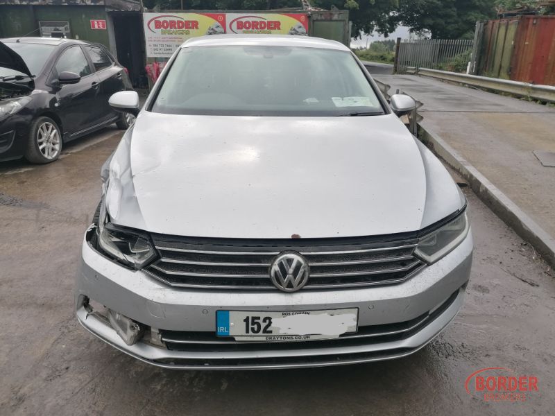 2015 VOLKSWAGEN PASSAT 2.0 TDI SE BUSINESS BLUEMOTION 150PS 4DR for breaking