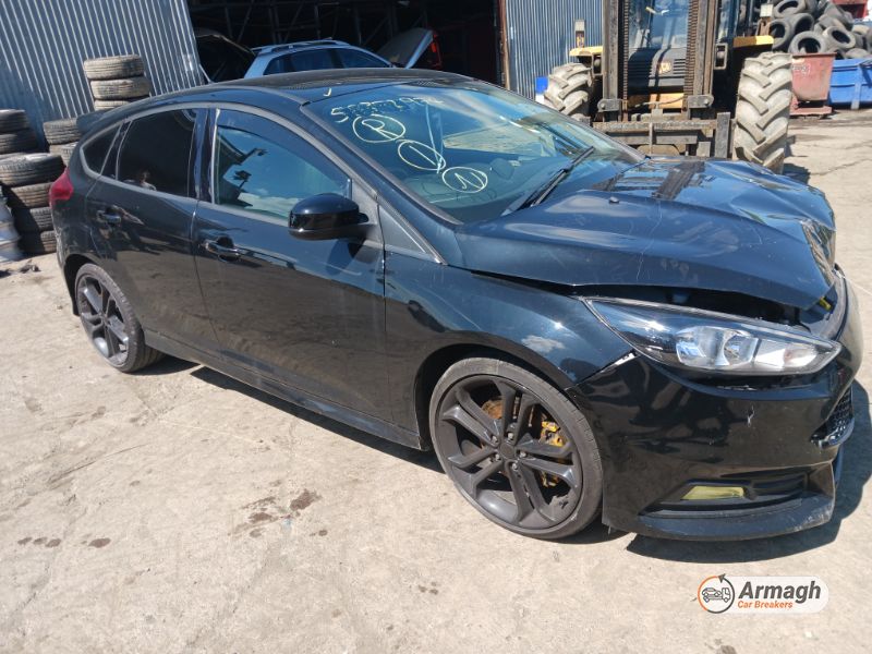 2016 FORD FOCUS ST-2 TURBO for breaking