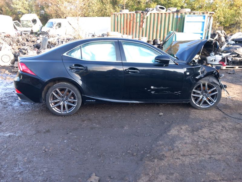 2016 LEXUS IS 300 H F SPORT S/S E-CVT 4DR AUTO 2.5 for breaking